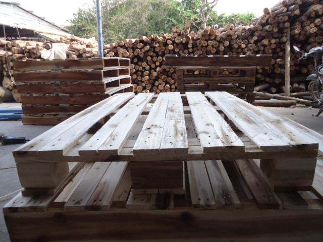 Pallet gỗ 4 hướng nâng <br />800 x 1140 x 140 (UV-B03)