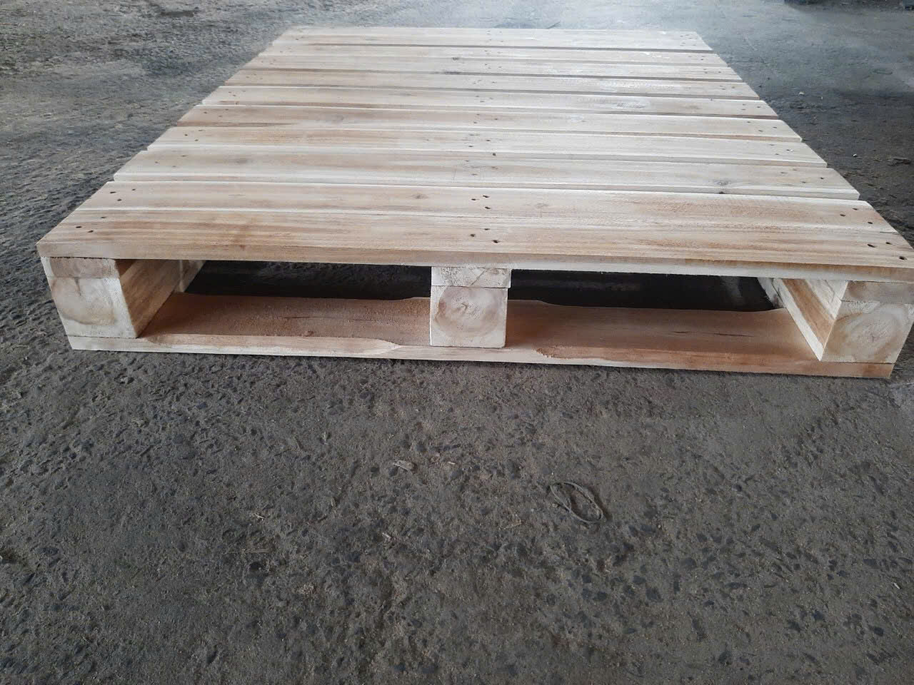 Pallet Cho Thuê